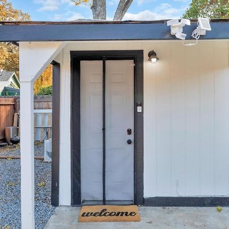 A Cottage - Walk To Uc Davis & Shriners Sacramento Exterior foto